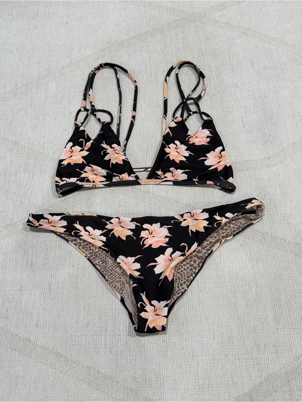 Acacia Swimwear Set - Sz M
